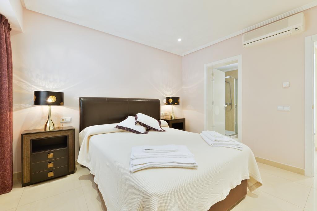 Villa Con Piscina Gigante Sant Francesc de s'Estany ห้อง รูปภาพ