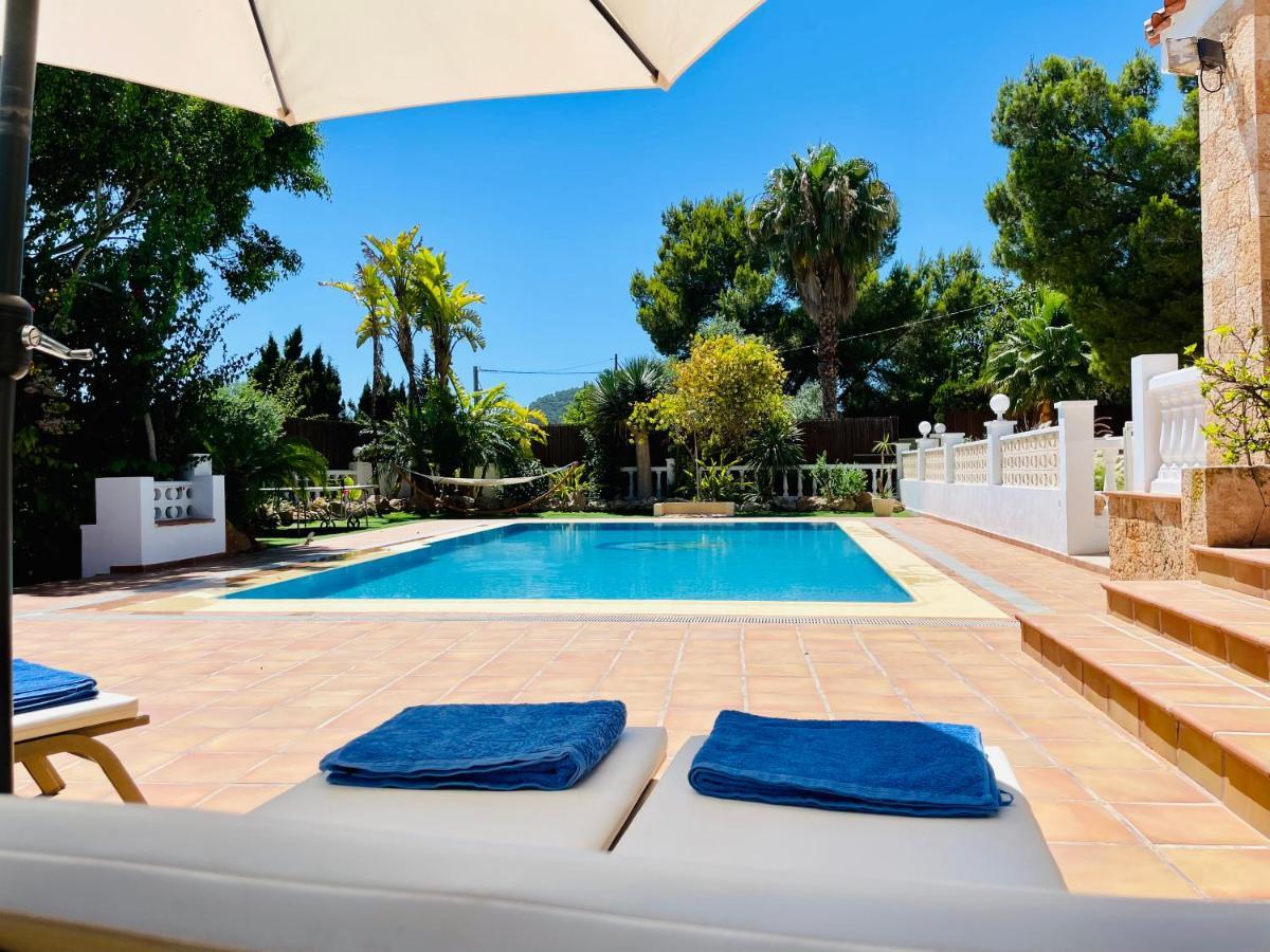 Villa Con Piscina Gigante Sant Francesc de s'Estany ภายนอก รูปภาพ