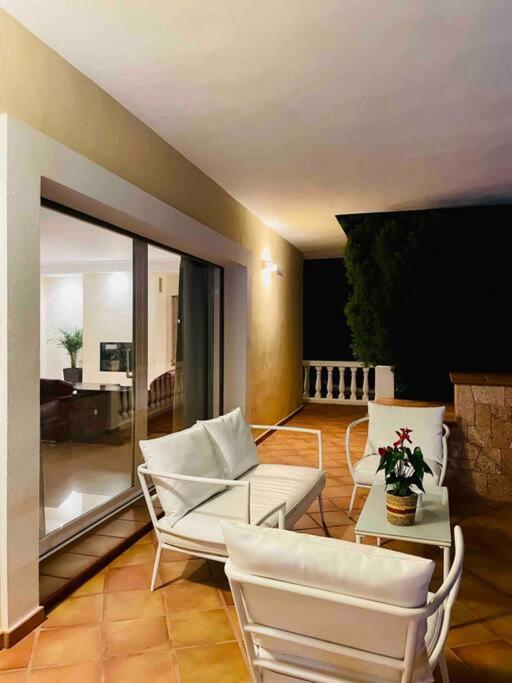 Villa Con Piscina Gigante Sant Francesc de s'Estany ภายนอก รูปภาพ