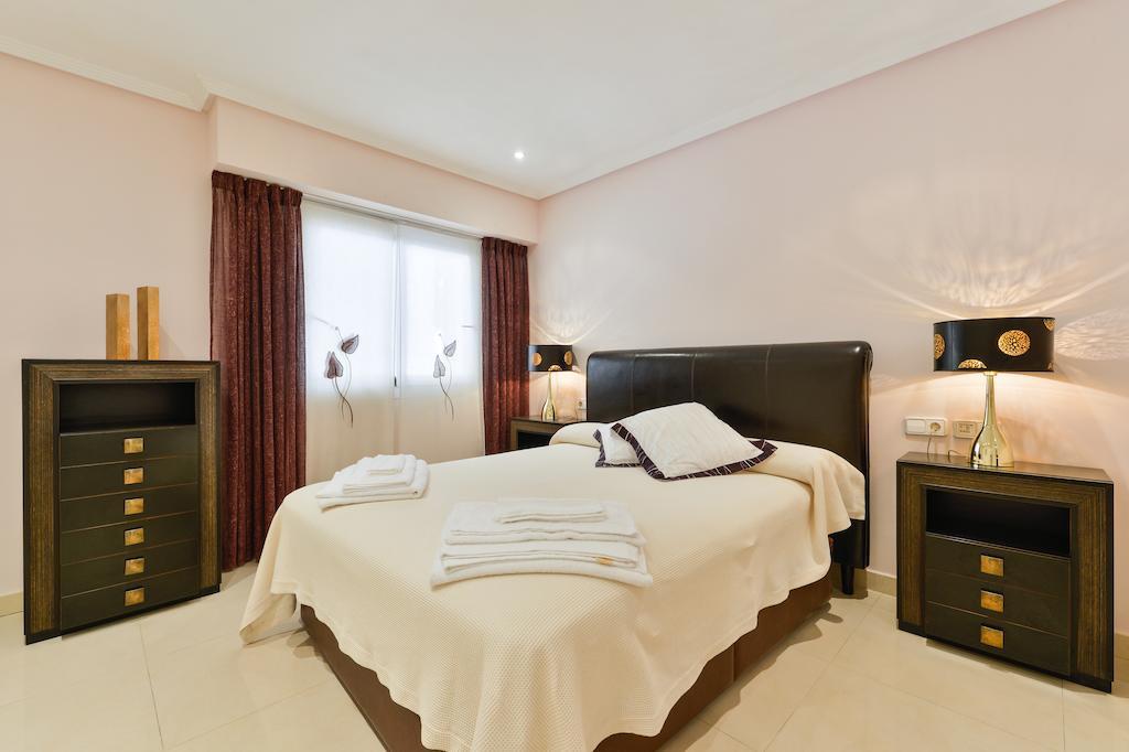 Villa Con Piscina Gigante Sant Francesc de s'Estany ห้อง รูปภาพ